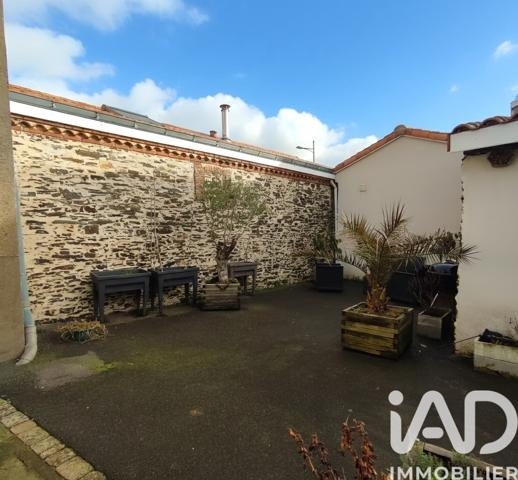 Maison à vendre 4 pièces 126 m² Beaupréau-en-Mauges (la chapelle du Genêt)