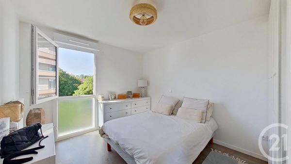 Appartement F4 à vendre  4 pièces - 80,90 m 2   NOGENT SUR MARNE  - 94