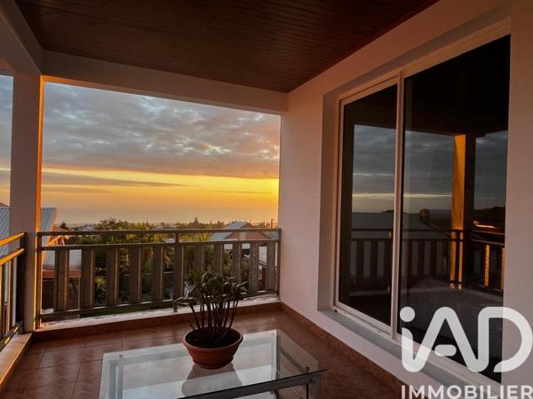 Maison à vendre 13 pièces 369 m² Le Tampon