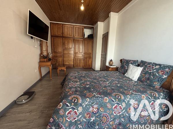 Maison à vendre 13 pièces 369 m² Le Tampon