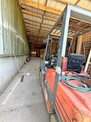Vente                                                      Immeuble
                        
                     12 pièces                      180 m2                     à Lalande-en-Son