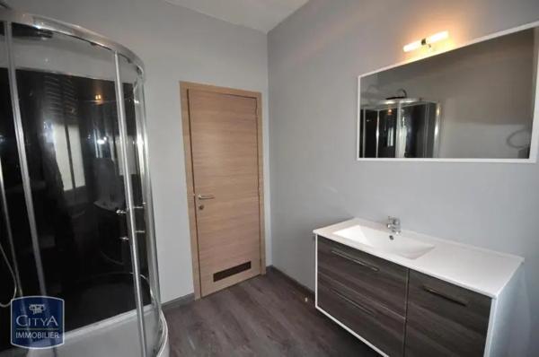 Appartement à louer 2 pièces 69m²