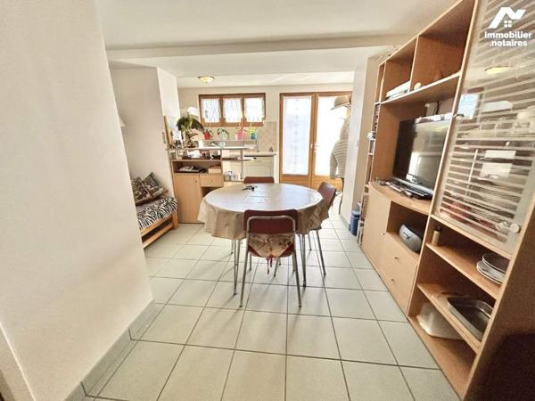 Maison 256m² divisée en trois appartements