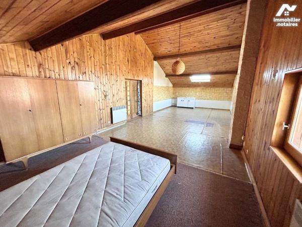 Maison 256m² divisée en trois appartements