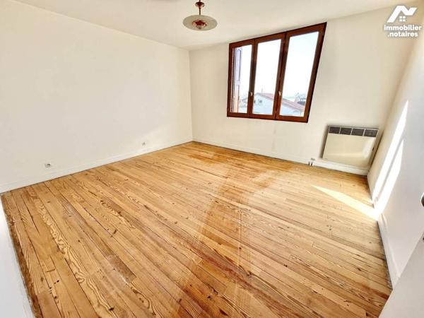 Maison 256m² divisée en trois appartements