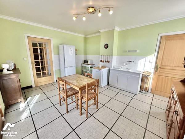 Maison 256m² divisée en trois appartements