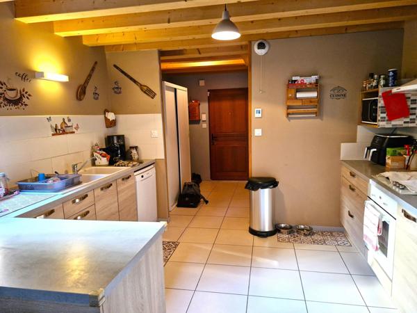 Maison récente avec deux logements indépendants à Guillestre
