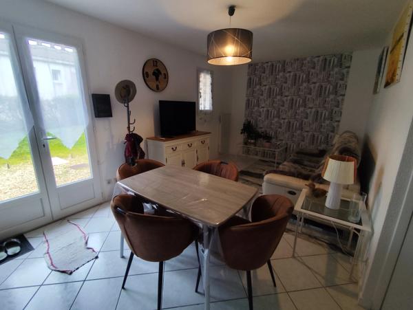 Maison à vendre OZILLAC (17) 2 pièces avec garage, parking privatif et jardin – Proche thermes de Jonzac