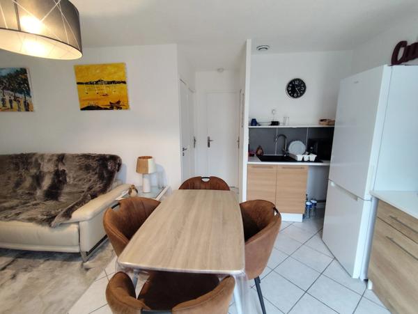 Maison à vendre OZILLAC (17) 2 pièces avec garage, parking privatif et jardin – Proche thermes de Jonzac