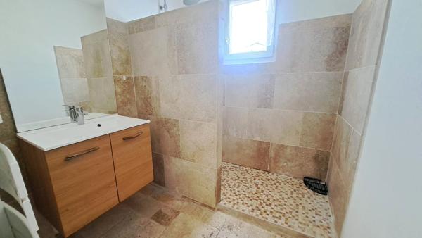 Maison
         5 pièces
        - 148 m² 449 000 € *