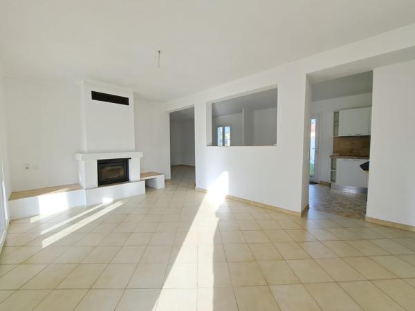 Maison
         5 pièces
        - 148 m² 449 000 € *