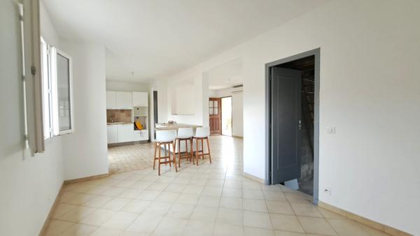 Maison
         5 pièces
        - 148 m² 449 000 € *