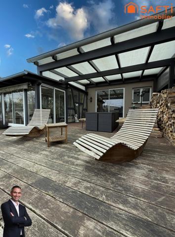 Superbe maison atypique de 3 pièces disposant d'une terrasse, d'un jardin et d'un parking !