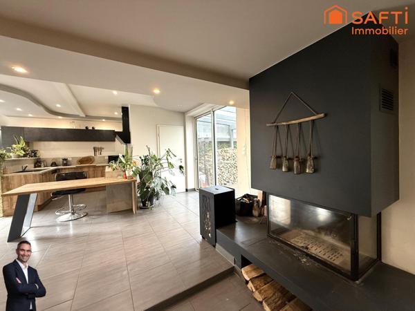 Superbe maison atypique de 3 pièces disposant d'une terrasse, d'un jardin et d'un parking !