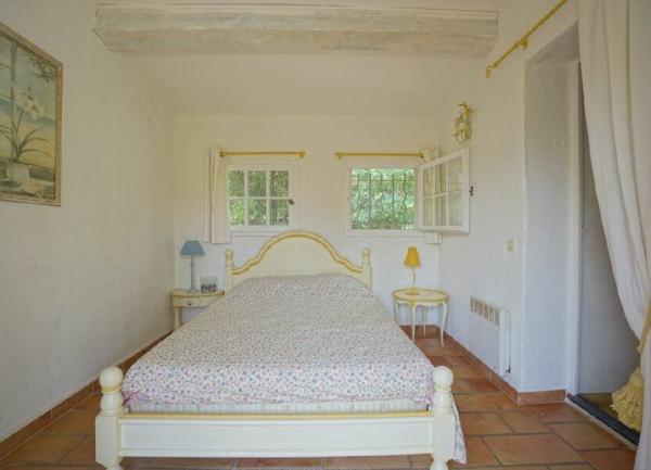 Maison à louer    5 pièces •  Valbonne