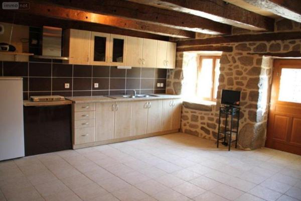 Maison à louer à Veyrières en Corrèze (19200), ref : UL 32