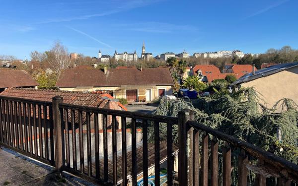 Maison à vendre    6 pièces • 177 m2 Gelos