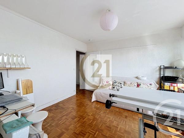 Appartement F2 à vendre  2 pièces - 40,42 m 2   IVRY SUR SEINE  - 94