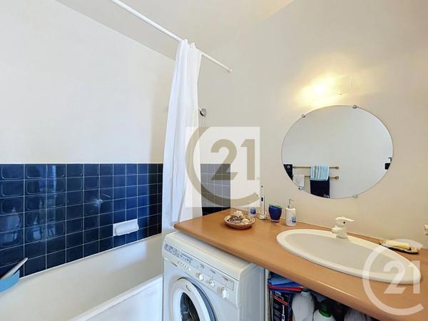 Appartement F2 à vendre  2 pièces - 40,42 m 2   IVRY SUR SEINE  - 94