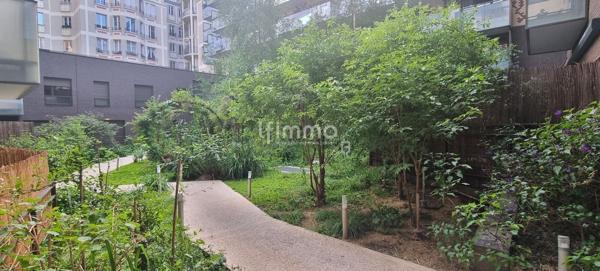 Paris 16e Quartier Chaillot, T2 avec balcon, Clé-en-main