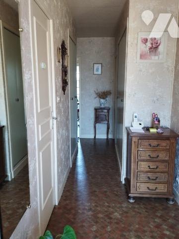 Une maison à usage d'habitation.