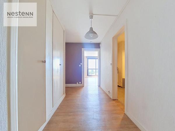 ORLEANS SAINT LAURENT DERNIER ETAGE ! APPT T2 - BALCON - ASCENSEUR - PARKING