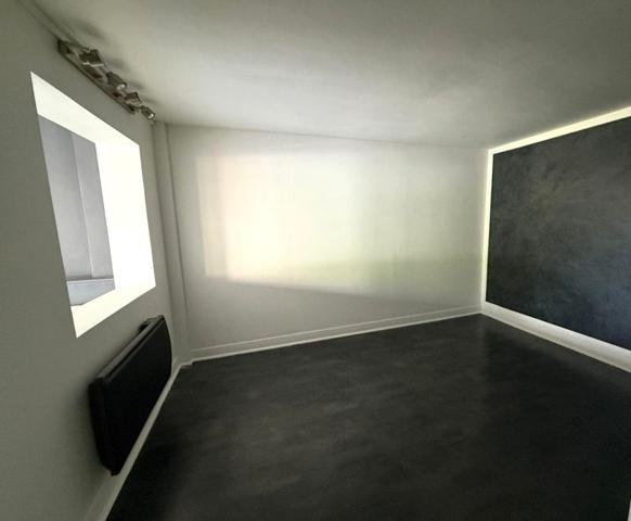 Location / Local Commercial