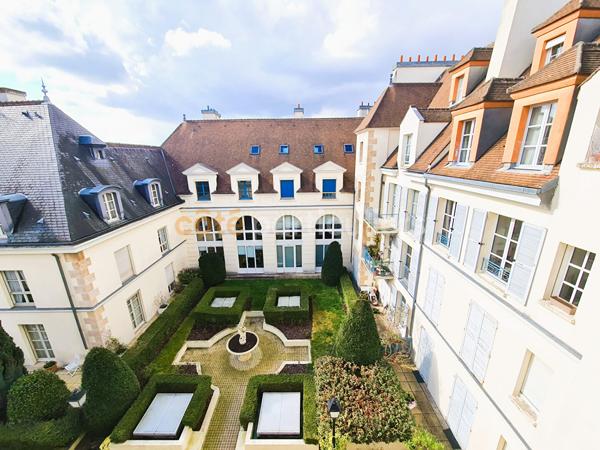 Vente
                Appartement43,1 m² - 2 Pièces -
                    SAINT GERMAIN EN LAYE (78100)