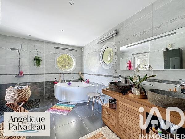 Maison à vendre 6 pièces 217 m² Clohars-Carnoët