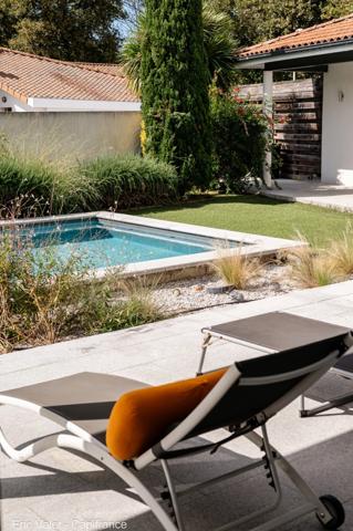 BISCAROSSE - SUPERBE, LUMINEUSE ET VASTE VILLA - 200 M2 ENVIRON - PROCHE FORET