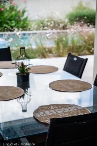 BISCAROSSE - SUPERBE, LUMINEUSE ET VASTE VILLA - 200 M2 ENVIRON - PROCHE FORET