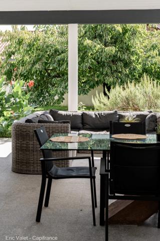 BISCAROSSE - SUPERBE, LUMINEUSE ET VASTE VILLA - 200 M2 ENVIRON - PROCHE FORET