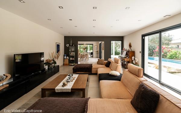 BISCAROSSE - SUPERBE, LUMINEUSE ET VASTE VILLA - 200 M2 ENVIRON - PROCHE FORET