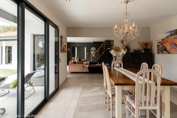 BISCAROSSE - SUPERBE, LUMINEUSE ET VASTE VILLA - 200 M2 ENVIRON - PROCHE FORET