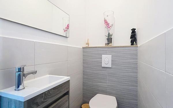 Maison à vendre    5 pièces •  Pia