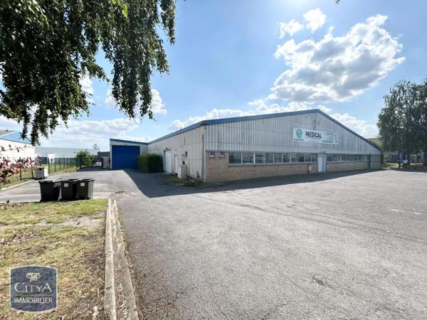 Location local professionnel 1461.91m²