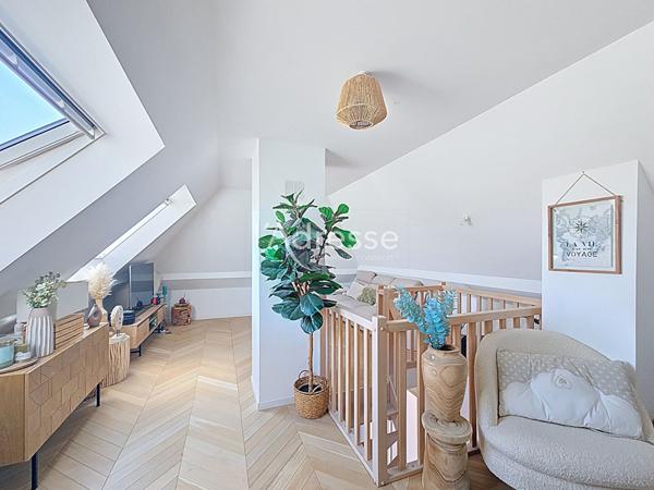 A vendre à Magny le Hongre maison avec piscine - 5 chambres