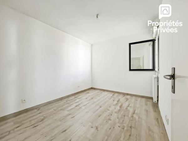 Appartement T3 avec terrasse dans une résidence sécurisée au coeur du quartier Courréjean à Villenave-d'Ornon - 63m² - 226 000