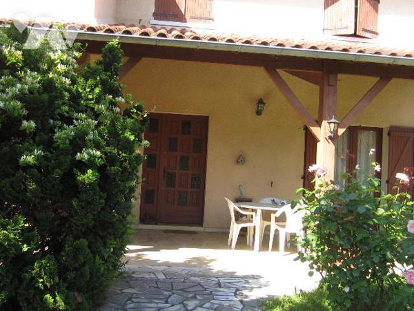MAISON type 5 dans un quartier tranquille avec garage et jardin avec proximité des commerces-écoles