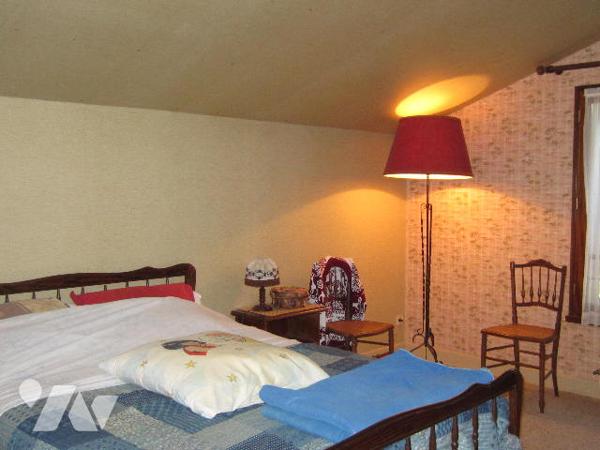 MAISON type 5 dans un quartier tranquille avec garage et jardin avec proximité des commerces-écoles