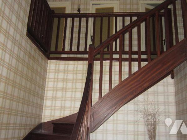 MAISON type 5 dans un quartier tranquille avec garage et jardin avec proximité des commerces-écoles