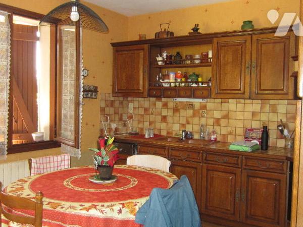 MAISON type 5 dans un quartier tranquille avec garage et jardin avec proximité des commerces-écoles