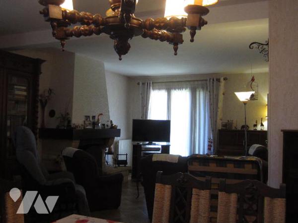 MAISON type 5 dans un quartier tranquille avec garage et jardin avec proximité des commerces-écoles