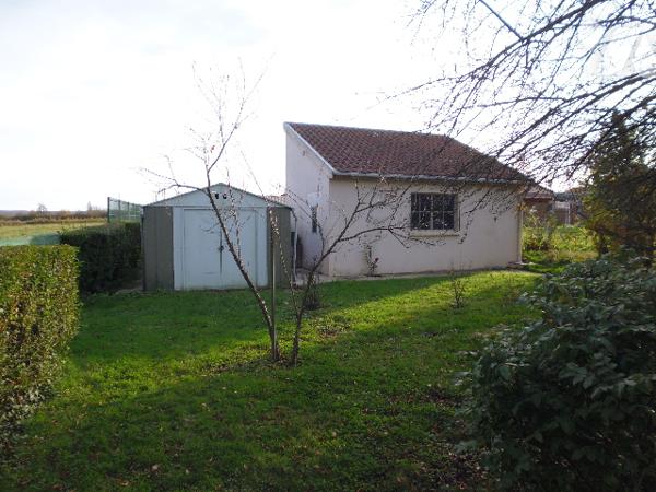 Maison de plain-pied.