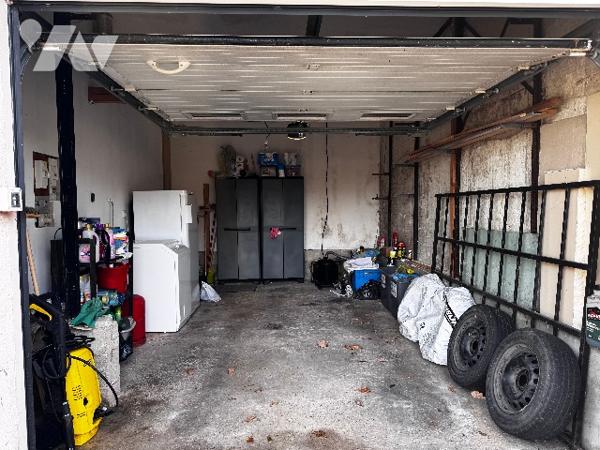 Maison de plain-pied.