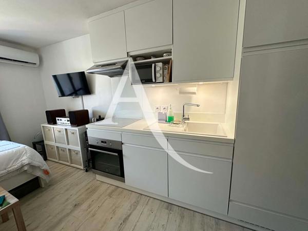 Studio de 21m² rénové avec loggia et parking