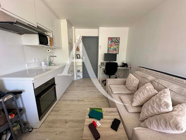 Studio de 21m² rénové avec loggia et parking