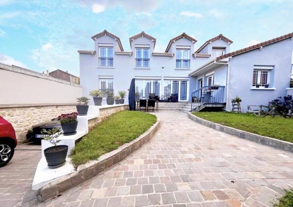 Vente Maison 9 pièces 246 m2 à Ivry-sur-Seine