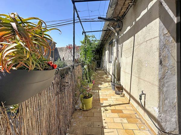 Appartement T3 104 m² à vendre Marseille 13012 Saint-Barnabé, emplacement recherché
