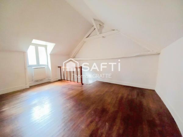 A Sarlat maison de ville sur 3 niveaux